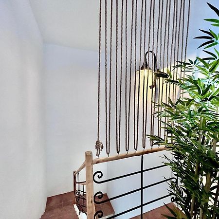Nicole Gam Apartment Аликанте Екстериор снимка